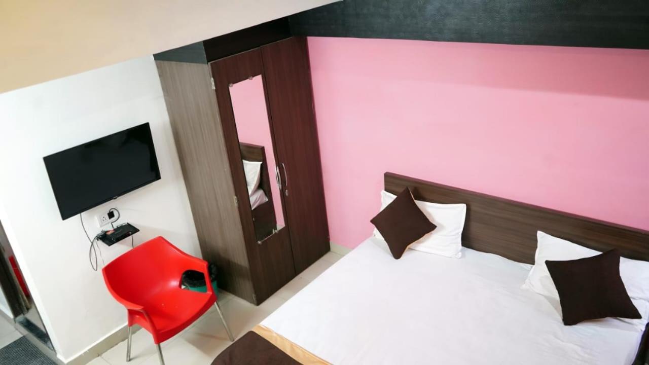 Hotel Atithi Niwas Prayagraj Bagian luar foto