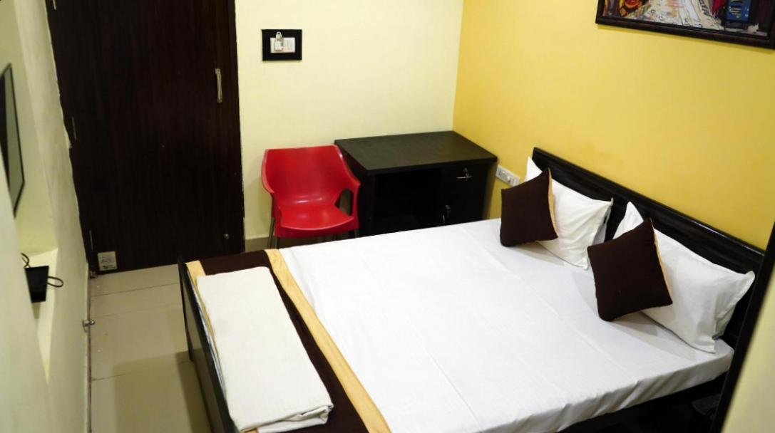 Hotel Atithi Niwas Prayagraj Bagian luar foto